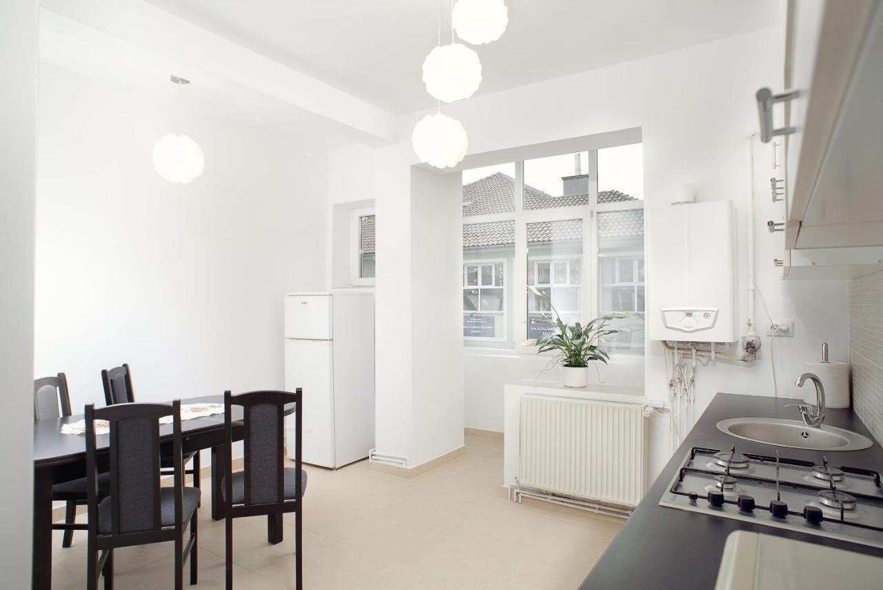 Sunshine Apartment Braşov Esterno foto